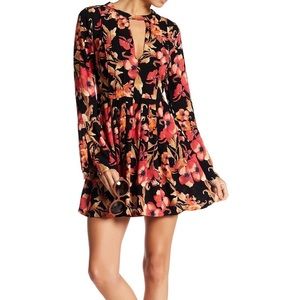 FREE PEOPLE long-sleeved floral dress🌸🌺